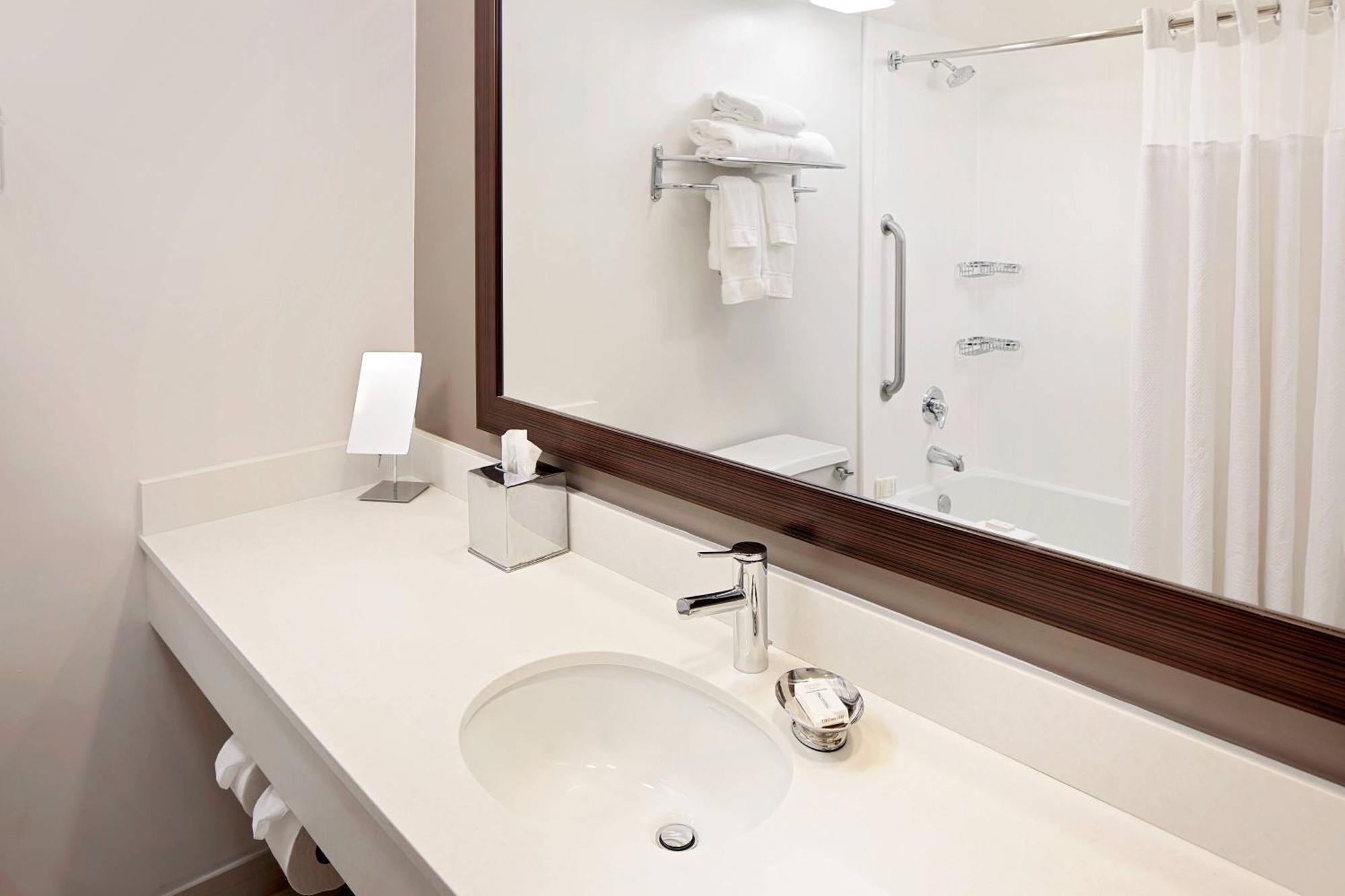 Courtyard By Marriott Fort Lauderdale North/Cypress Creek Bagian luar foto