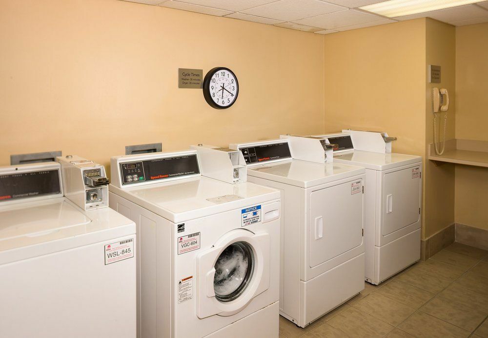 Courtyard By Marriott Fort Lauderdale North/Cypress Creek Bagian luar foto