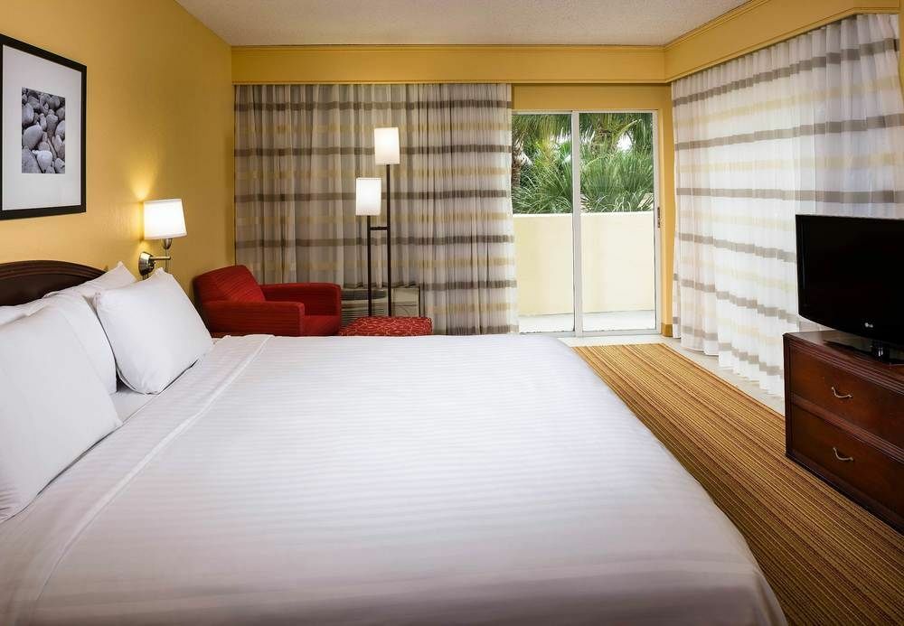 Courtyard By Marriott Fort Lauderdale North/Cypress Creek Bagian luar foto