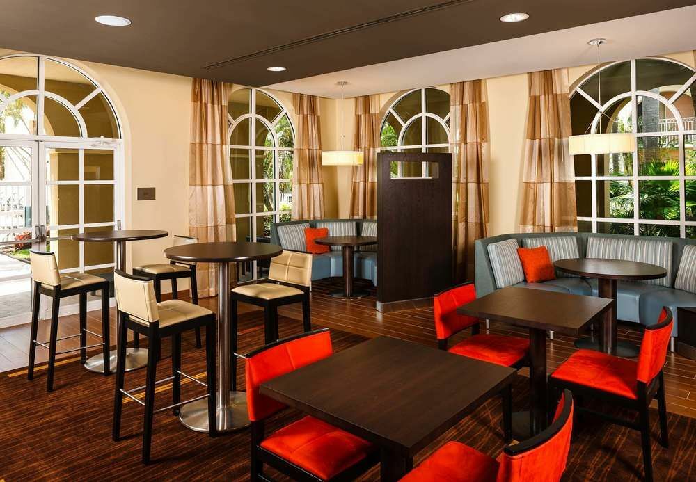 Courtyard By Marriott Fort Lauderdale North/Cypress Creek Bagian luar foto